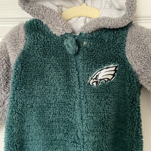 Philadelphia Eagles Infant Fleece Onesie - Picture 2 of 7